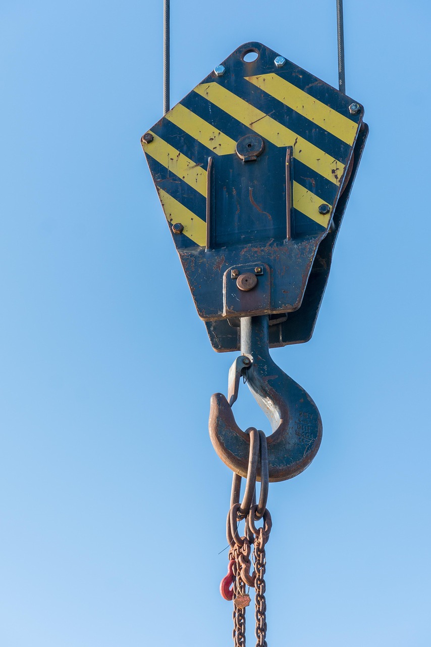 hack, crane, load, construction crane, to lift, construction site, load lifter, technology, heaven, lifting crane, heavy load, industry, rust, heavy, close up, transport